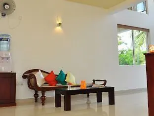 Rainbow Lagoon Villa Negombo Hotel